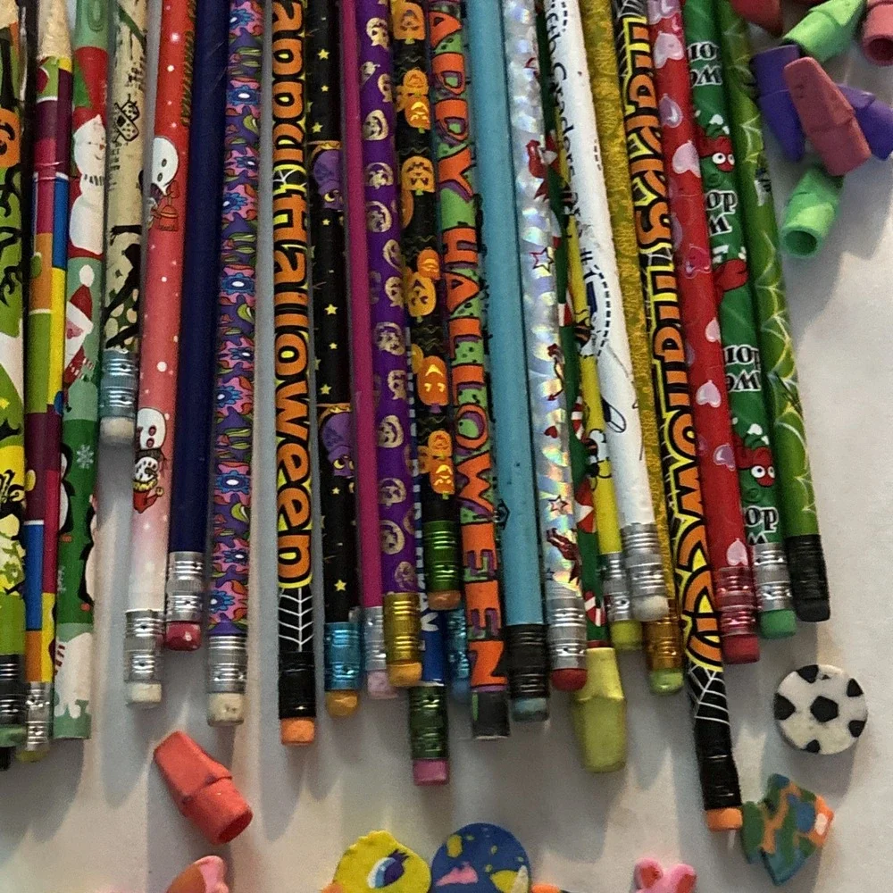 Lot of 80's Vtg‎ Pencils w/ Toppers Variety Holidays Animals  Cartoon